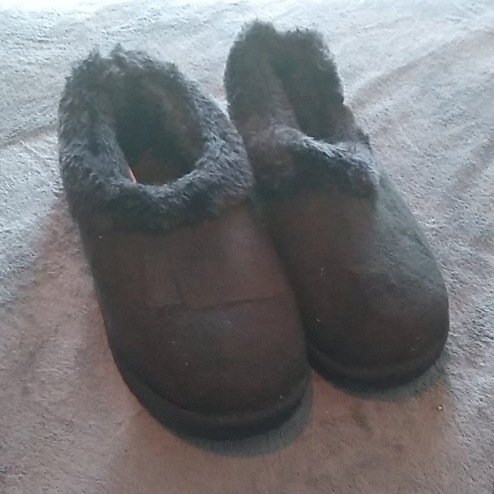 Comfy black house shoes